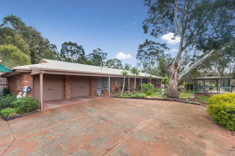 25 O'Sheas Road, Kilmore East, VIC 3764 - Thumbnail 2 - 17/05/2019