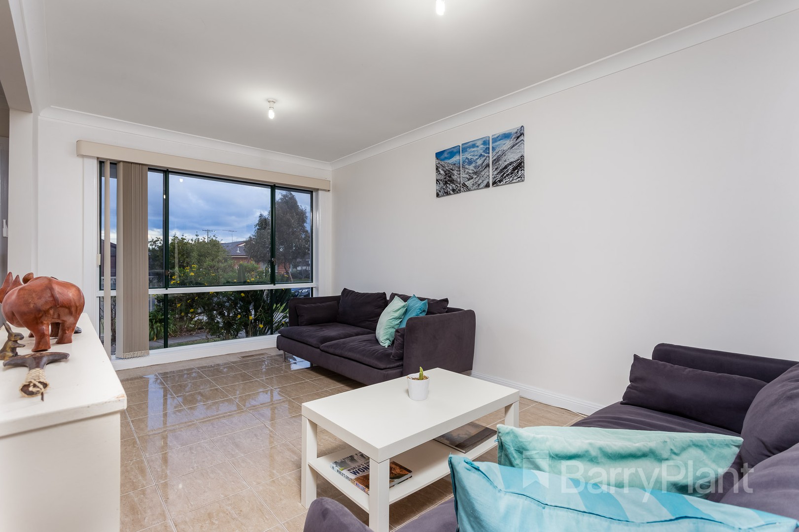 27 Macneil Drive, Altona Meadows, VIC 3028 - Thumbnail 2 - 17/05/2019
