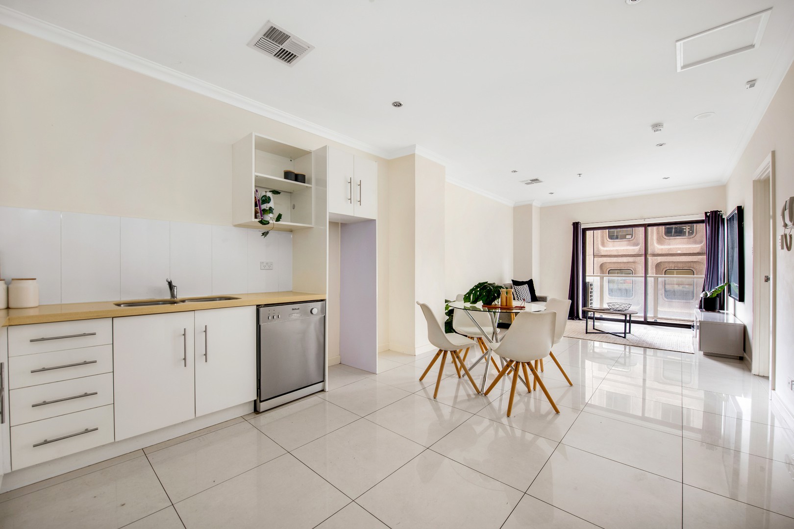 408/39 Grenfell Street, Adelaide, SA 5000 - Thumbnail 2 - 09/08/2018