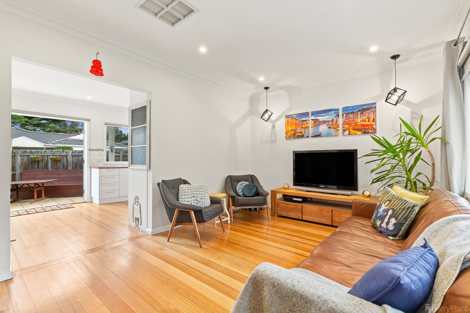 1/14 Lester Avenue, Ringwood East, VIC 3135 - Thumbnail 2 - 17/05/2019