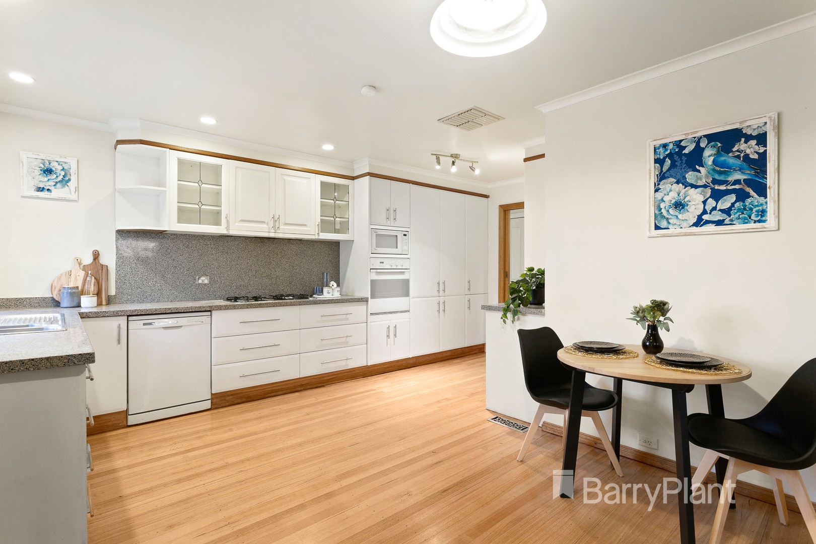 11 Thomas Street, Doncaster East, VIC 3109, Doncaster East - Thumbnail 4