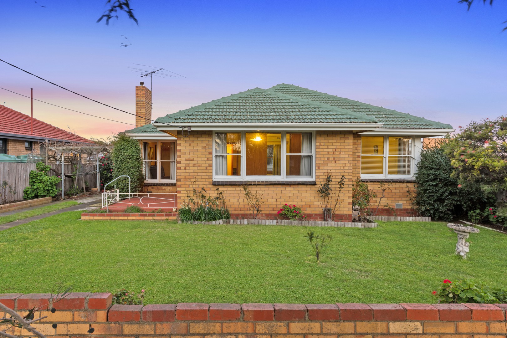 81 South Valley Road, Highton, VIC 3216 - Thumbnail 2 - 17/05/2019