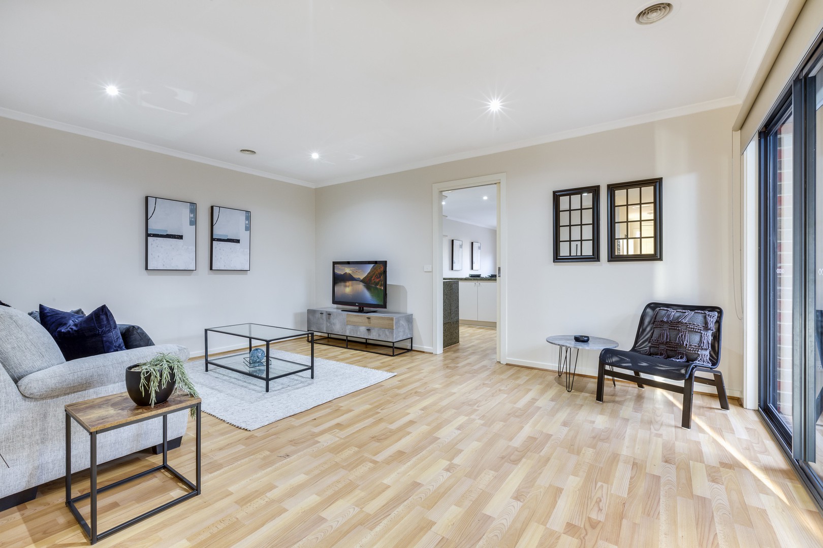 2/13 Timele Drive, Hillside, VIC 3037 - Thumbnail 2 - 17/05/2019
