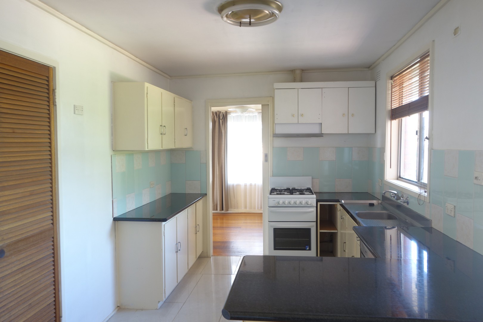 6 Cornell Court, Bundoora, VIC 3083 - Thumbnail 2 - 25/05/2019