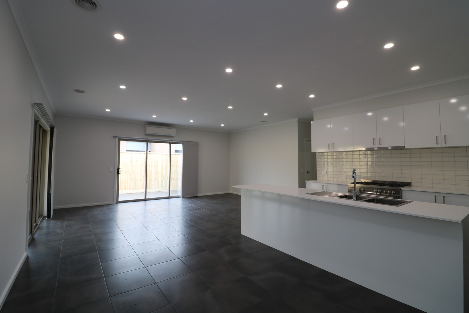 46 Meereen Street, Charlemont, VIC 3217 - Thumbnail 2 - 25/05/2019