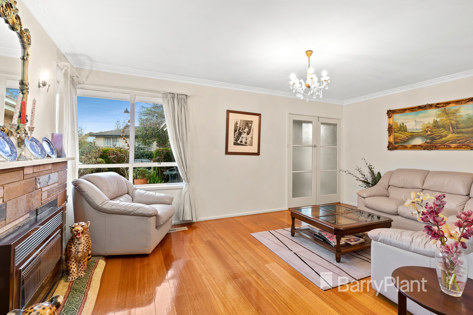 54 Caroline CrescentBlackburn North, VIC 3130, Blackburn North - Thumbnail 2