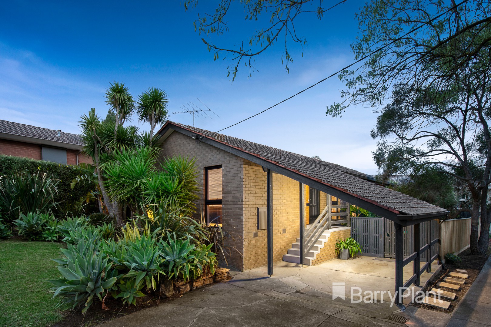 1/24 Roger Street, Doncaster East, VIC 3109, Doncaster East - Thumbnail 2
