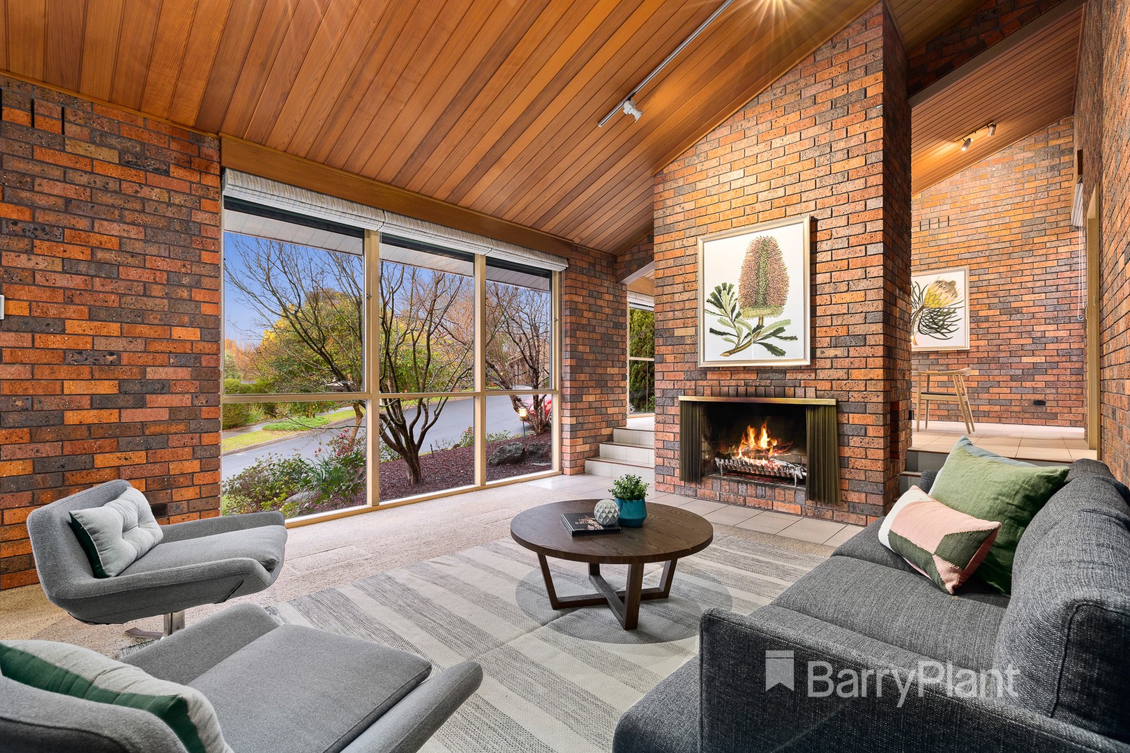 284 Serpells Road, Templestowe, VIC 3106 - Thumbnail 2 - 17/05/2019