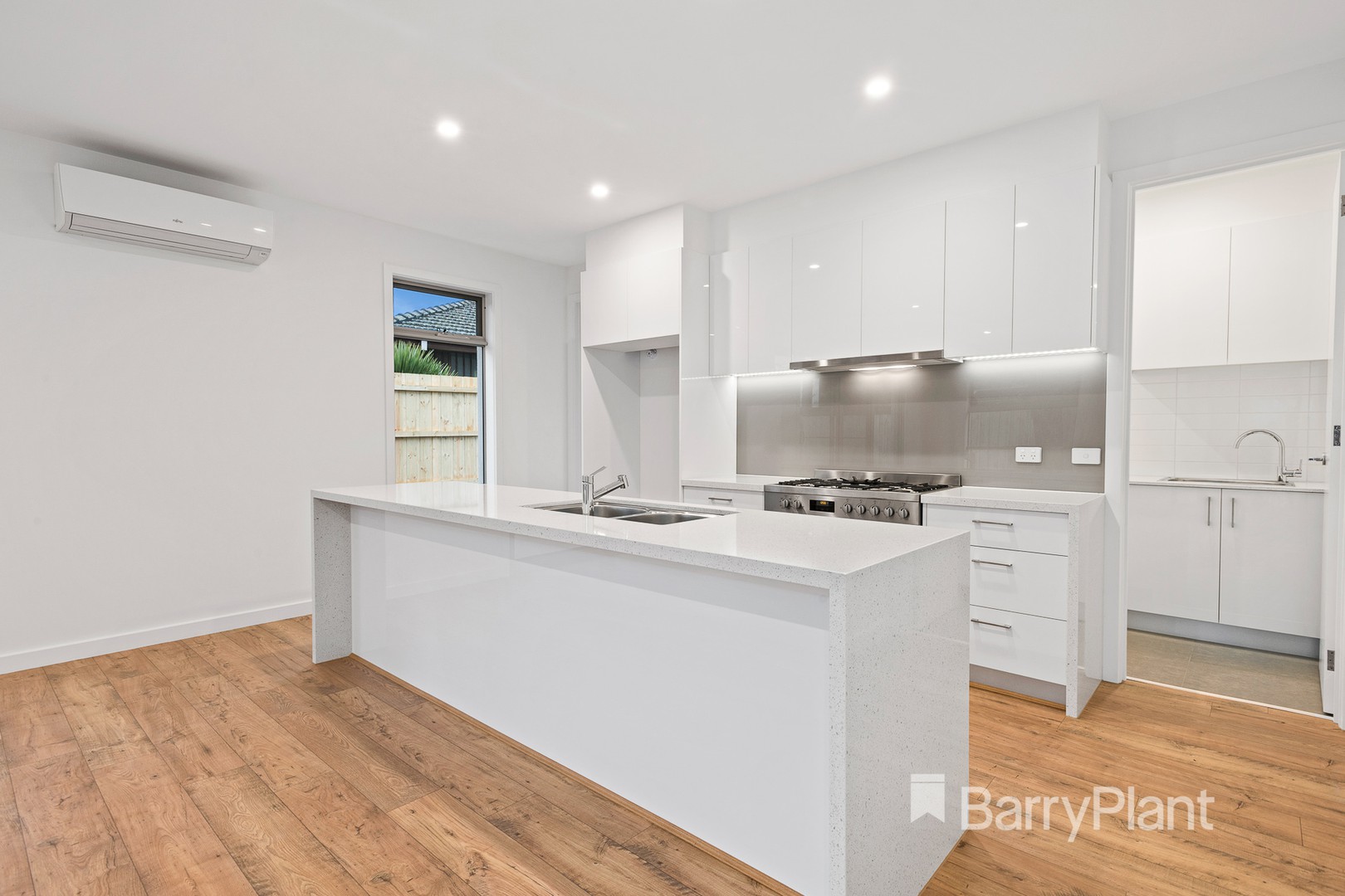 2A Fairbank CrescentTemplestowe Lower, VIC 3107, Templestowe Lower - Thumbnail 2
