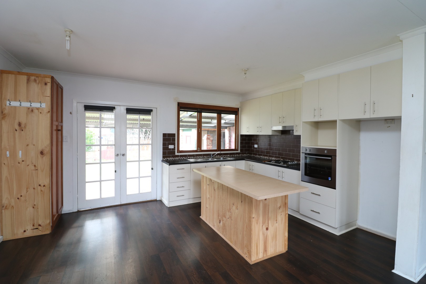 10 Finch Street, Norlane, VIC 3214 - Thumbnail 2 - 25/05/2019