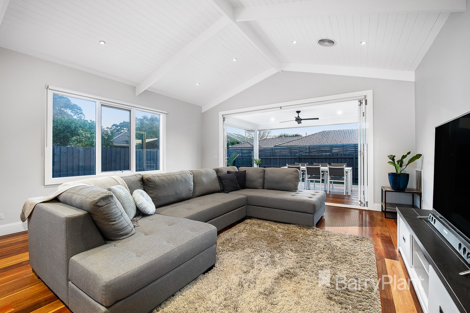 13 Hilda Street, Cheltenham, VIC 3192 - Thumbnail 2 - 17/05/2019