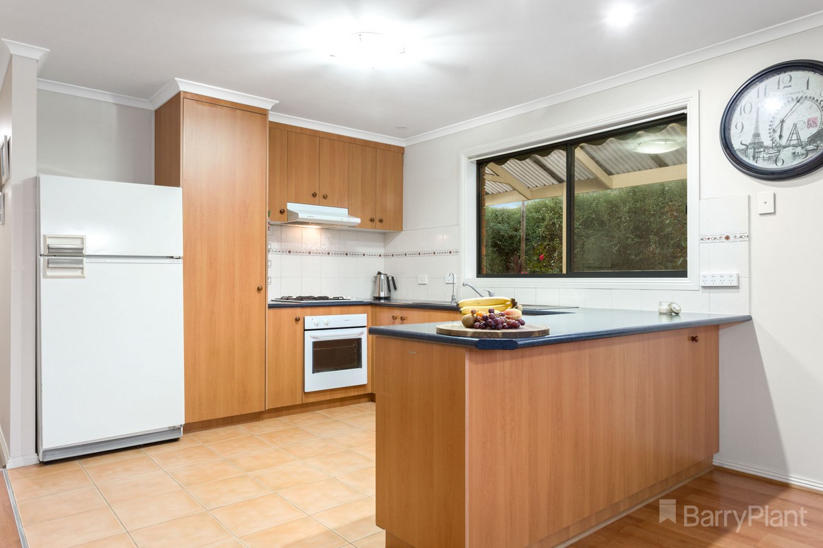 192 Racecourse Road North, Pakenham, VIC 3810 - Thumbnail 2 - 17/05/2019