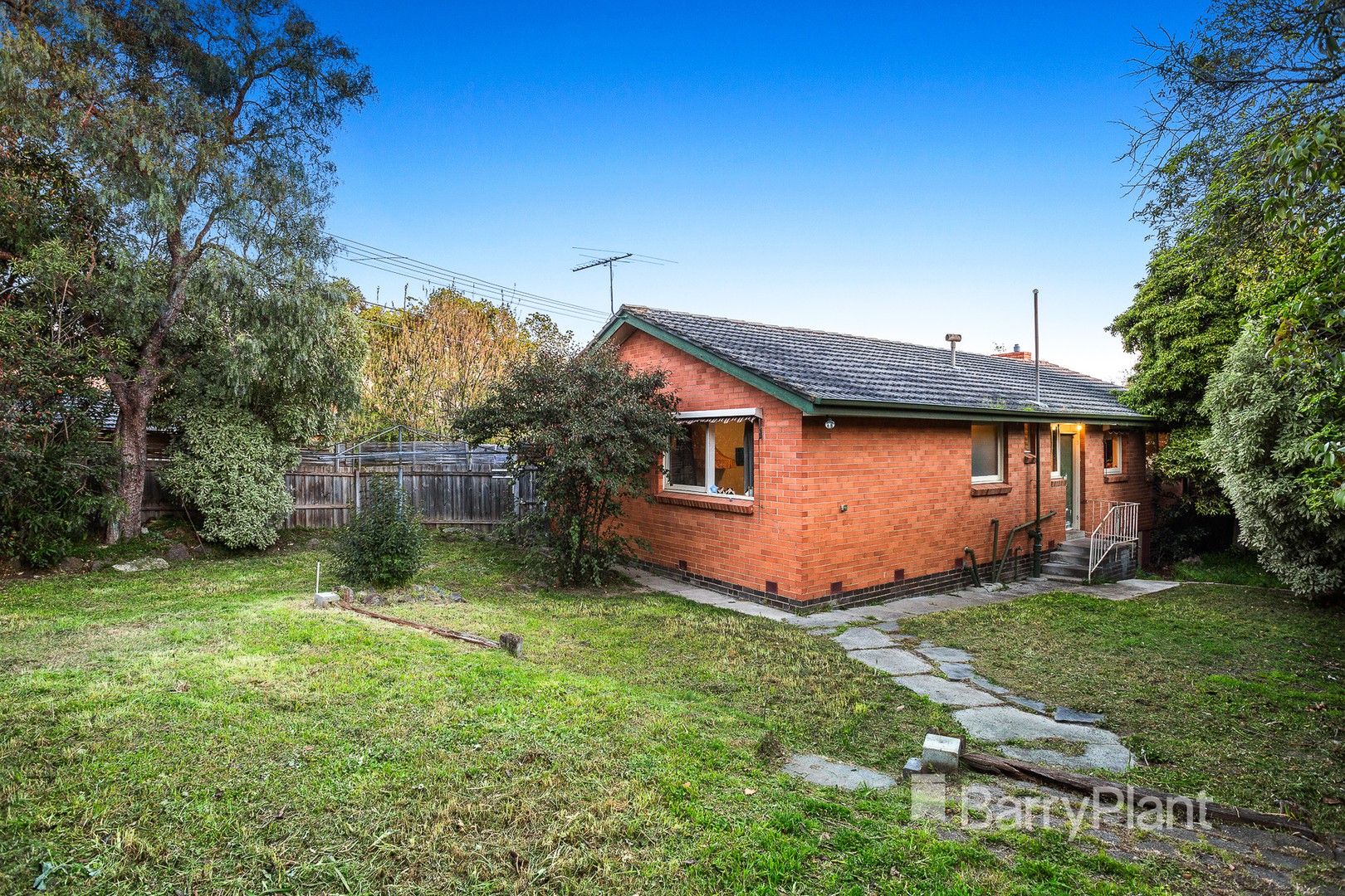 17 Vista Street, Bulleen, VIC 3105, Bulleen - Thumbnail 2