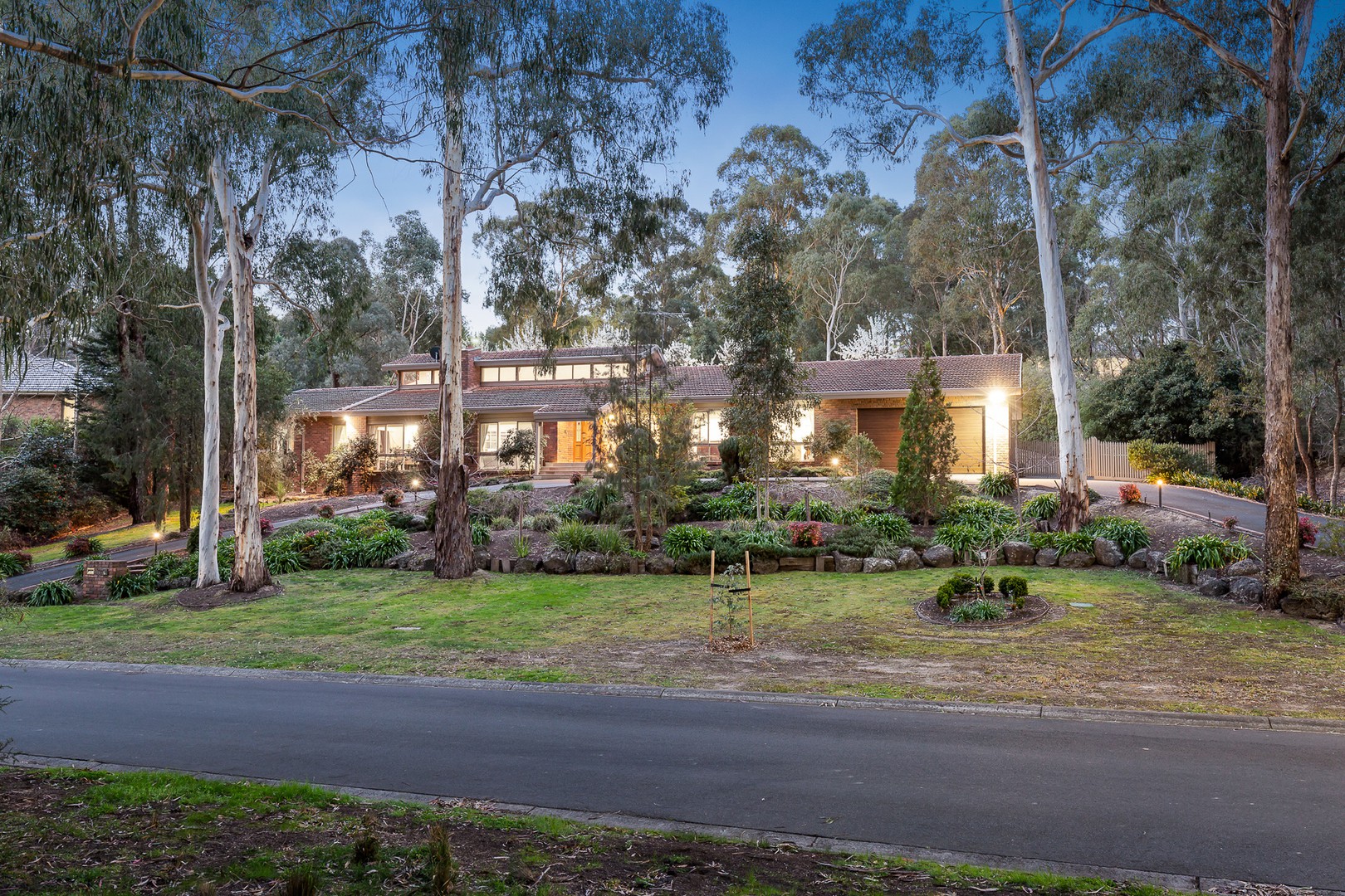 31 Oakland Drive, Warrandyte, VIC 3113 - Thumbnail 2 - 17/05/2019