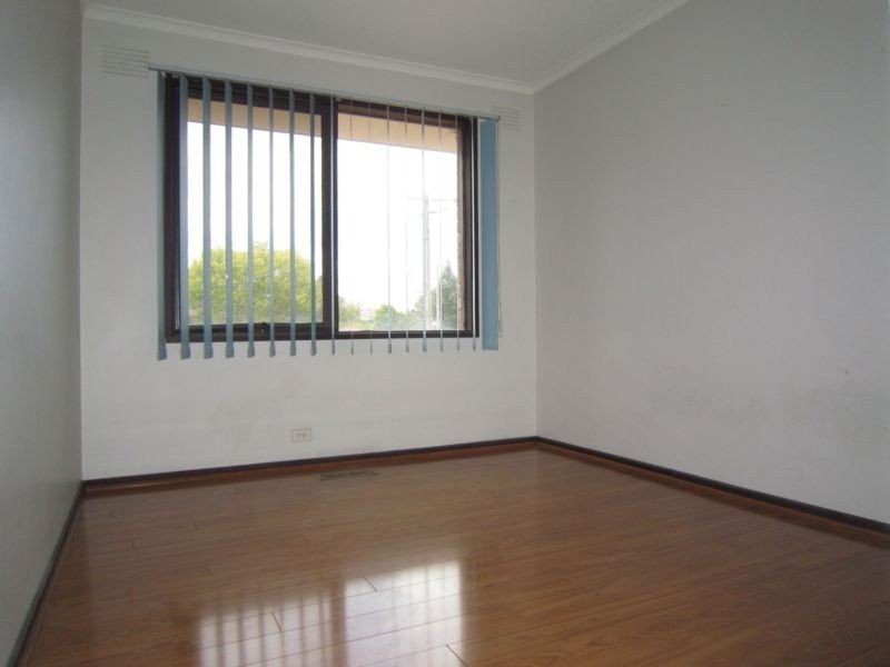 1 Hexham Court, Craigieburn, VIC 3064 - Thumbnail 2 - 25/05/2019