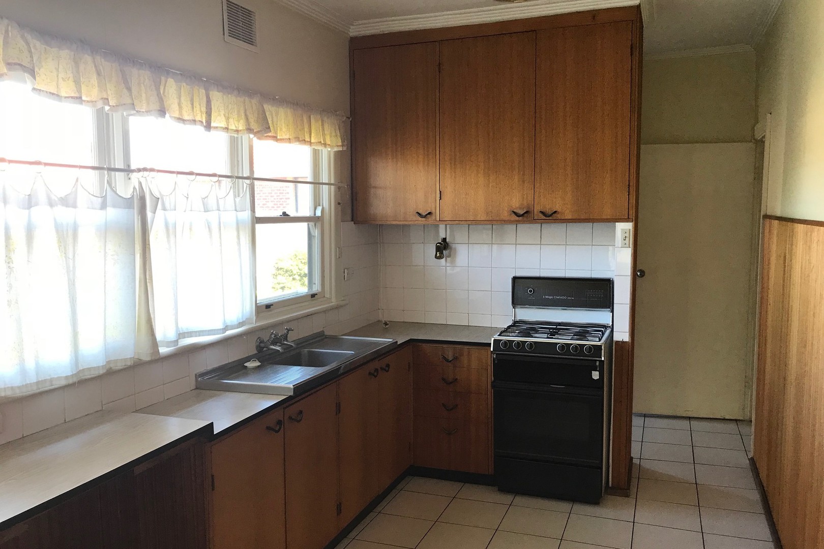 4 Cheddar Road, Reservoir, VIC 3073 - Thumbnail 2 - 25/05/2019