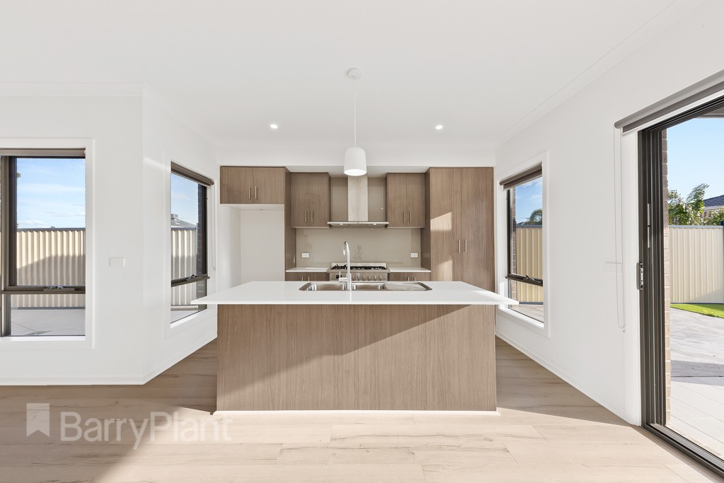 2/47 Katrina Drive, Burnside Heights, VIC 3023 - Thumbnail 1 - 18/09/2018