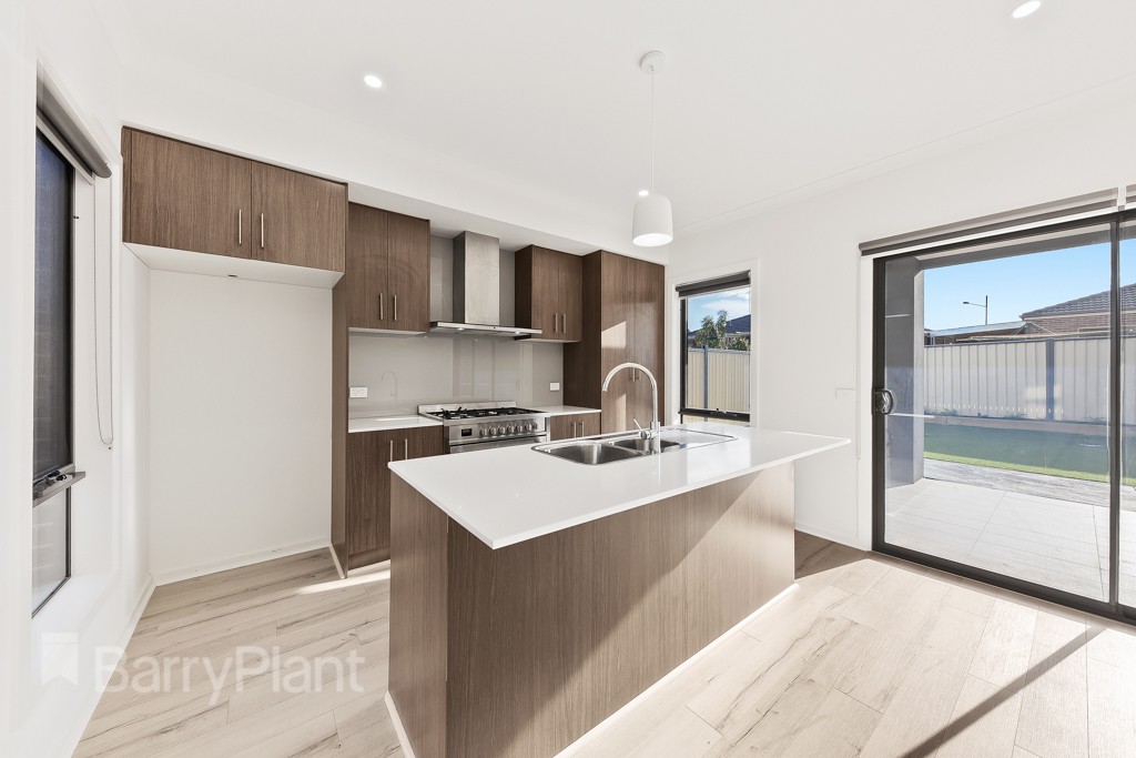 2/47 Katrina Drive, Burnside Heights, VIC 3023 - Thumbnail 2 - 18/09/2018