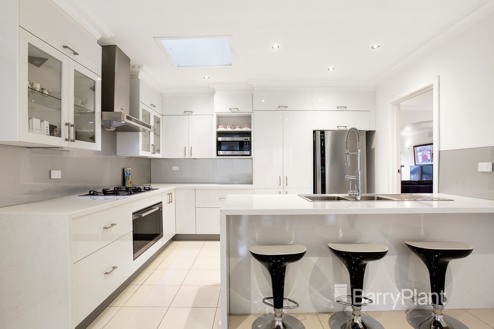 75 Summit Drive, Bulleen, VIC 3105, Bulleen - Thumbnail 2