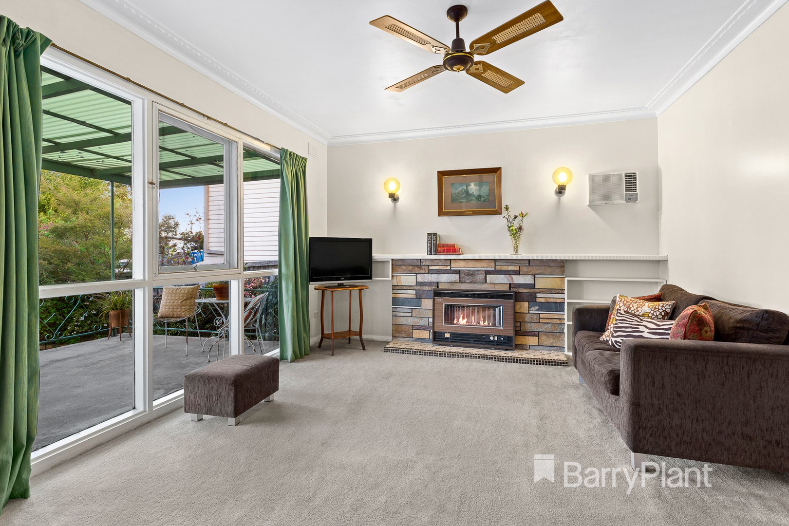 16 Chasta CrescentMitcham, VIC 3132, Mitcham - Thumbnail 2