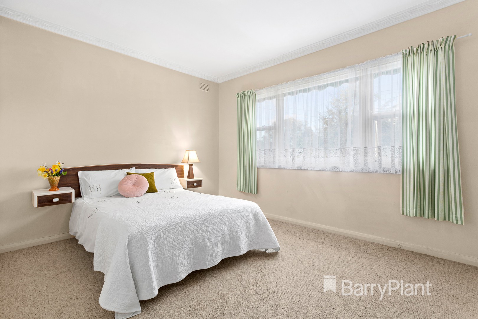16 Chasta CrescentMitcham, VIC 3132, Mitcham - Thumbnail 5