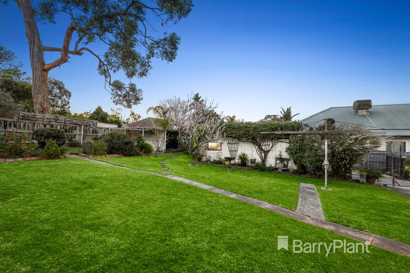 16 Chasta CrescentMitcham, VIC 3132, Mitcham - Thumbnail 7