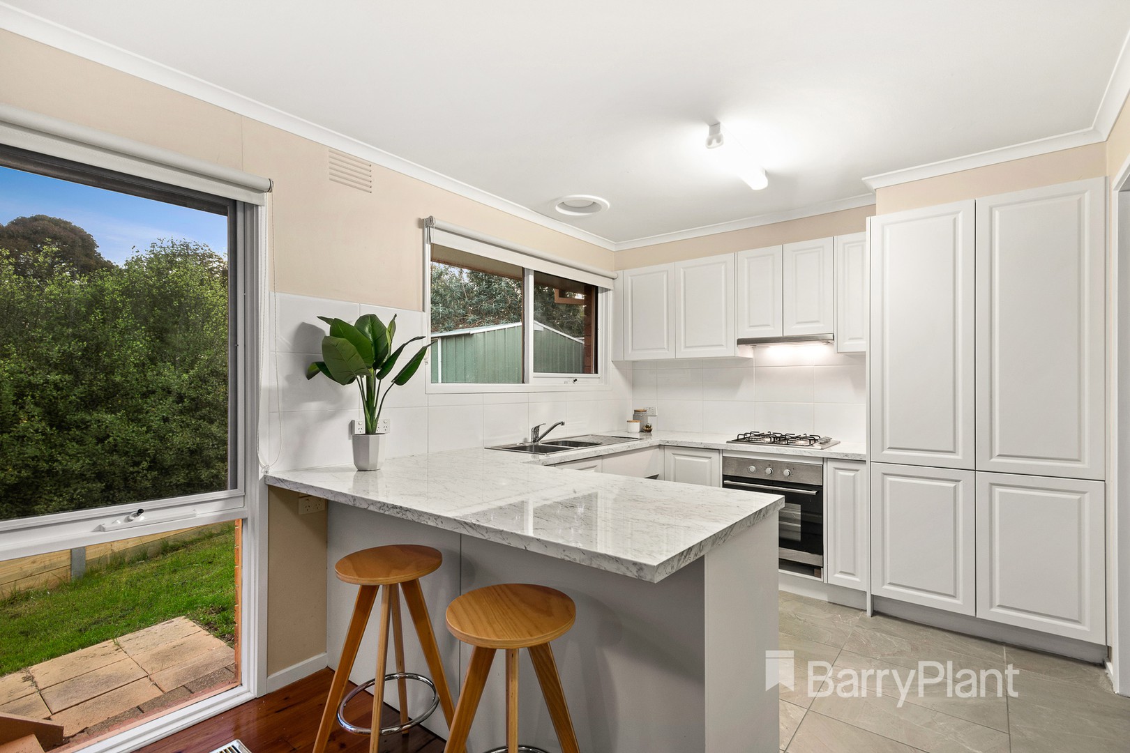 4/8 Coppin CloseMitcham, VIC 3132, Mitcham - Thumbnail 2
