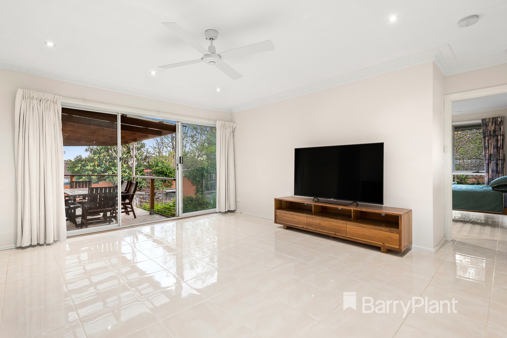 13 Peter Street, Doncaster East, VIC 3109, Doncaster East - Thumbnail 3