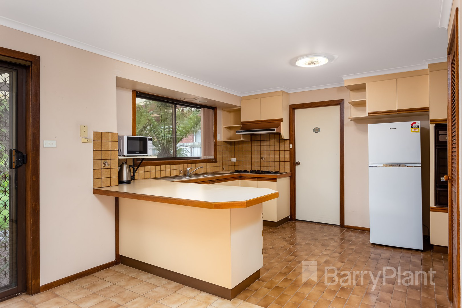 14 Hoddle Way, Altona Meadows, VIC 3028 - Thumbnail 2 - 17/05/2019