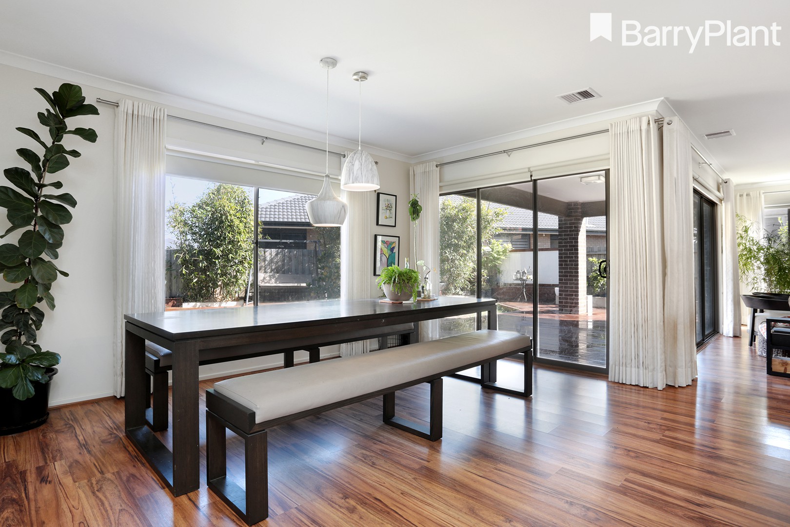 22 Sunnybank Drive, Point Cook, VIC 3030 - Thumbnail 2 - 25/05/2019