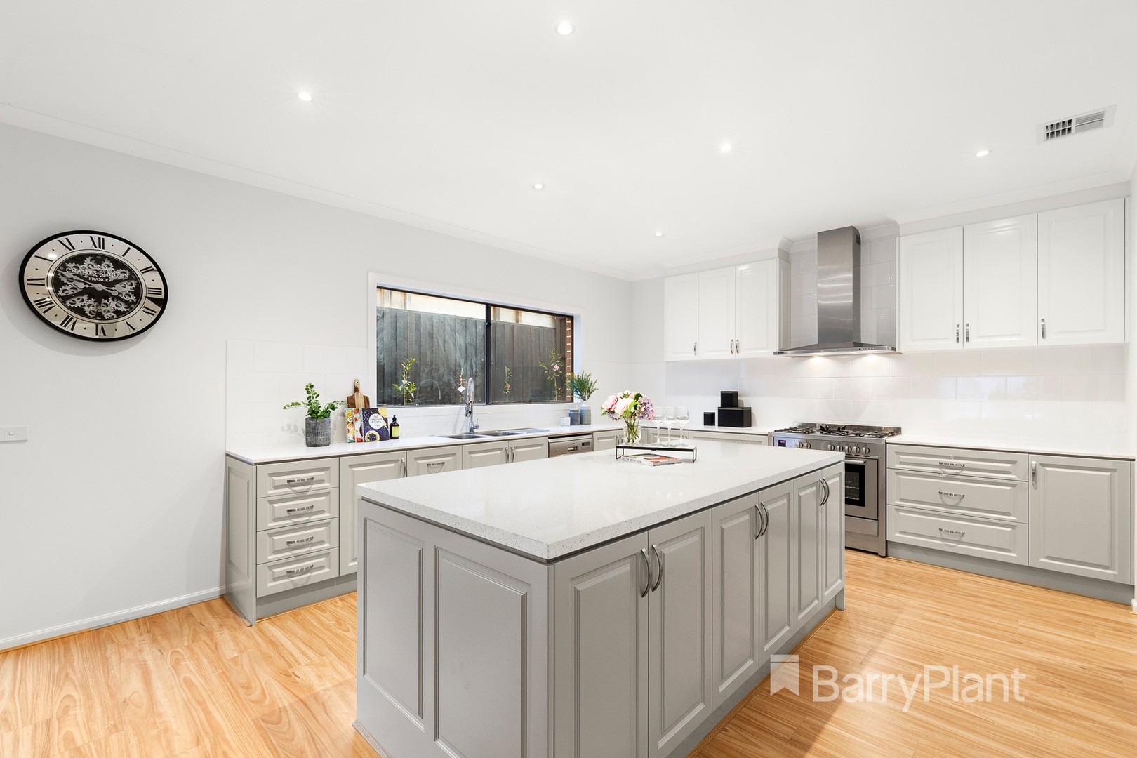 2 Furlong LaneDoncaster, VIC 3108, Doncaster - Thumbnail 2