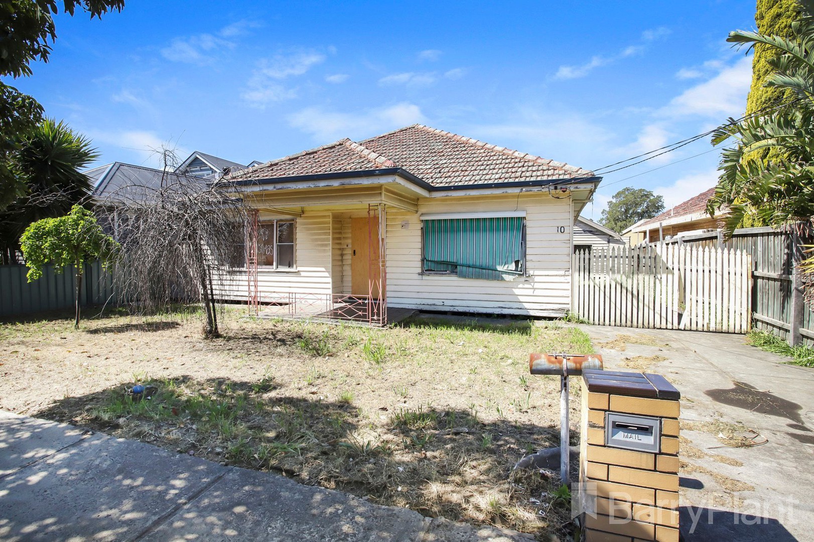 10 Mernda Street, Sunshine West, VIC 3020 - Thumbnail 2 - 12/10/2018