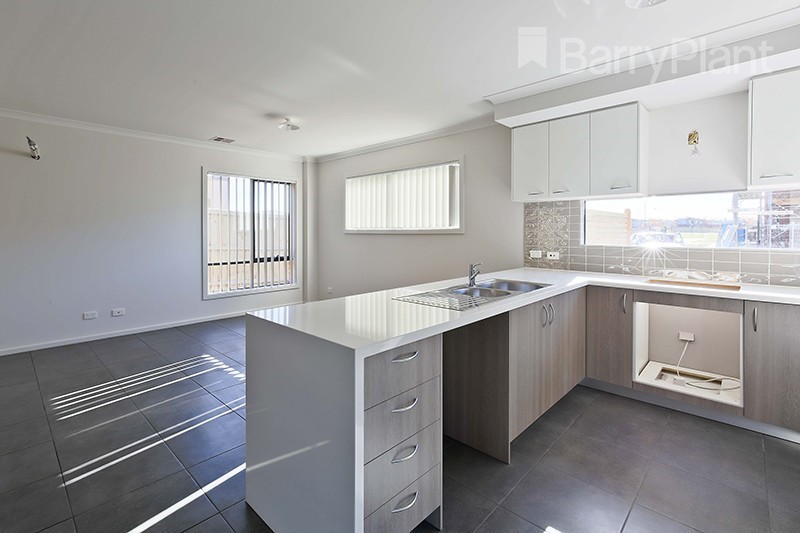 29 Pleasant Way, Keysborough, VIC 3173 - Thumbnail 1 - 25/05/2019