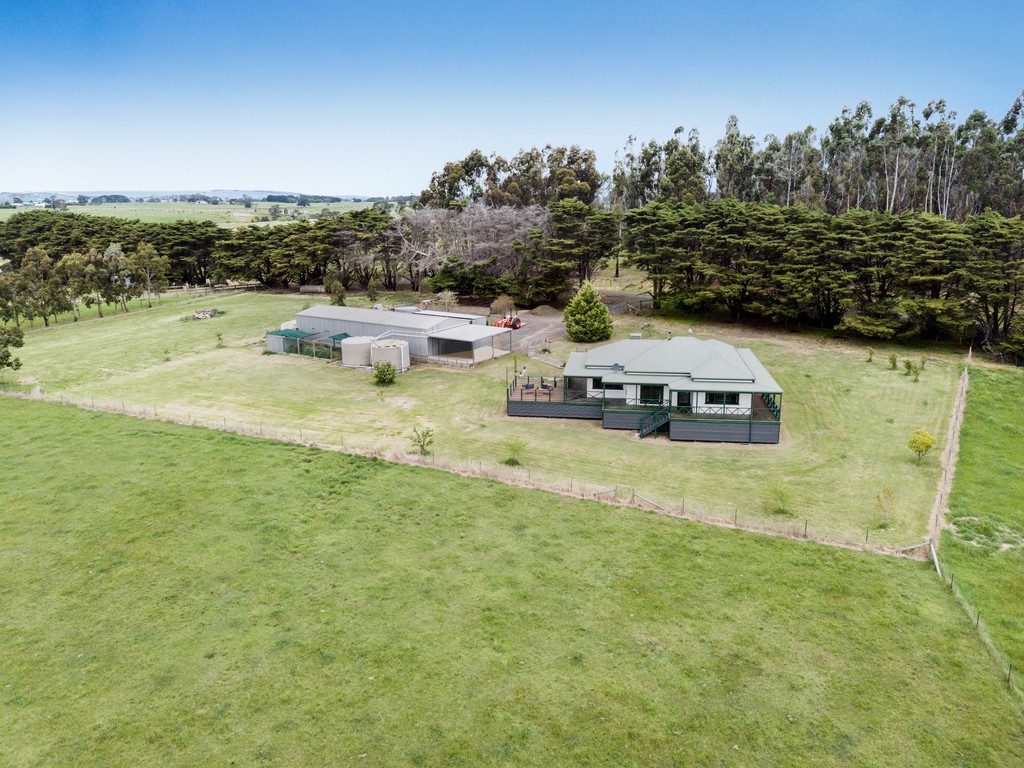 85 McNab Road, Willowmavin, VIC 3764 - Thumbnail 2 - 17/05/2019