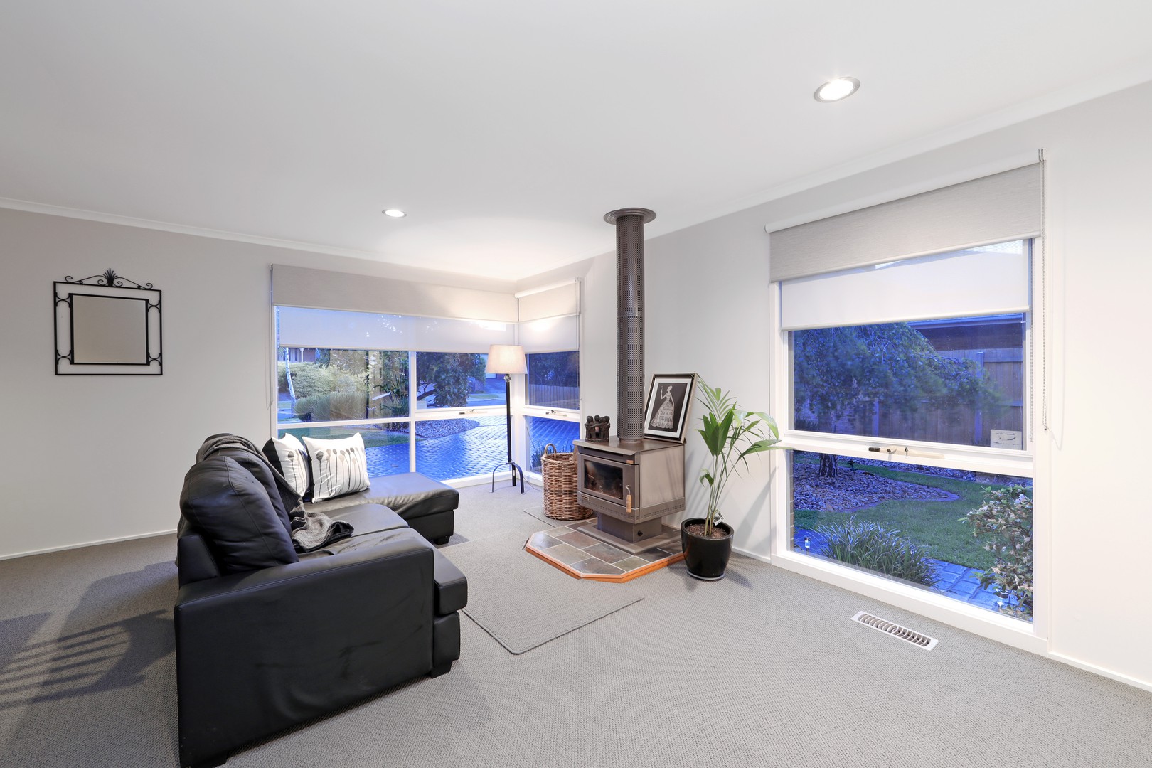 22 Filmer Court, Rowville, VIC 3178 - Thumbnail 2 - 25/10/2018