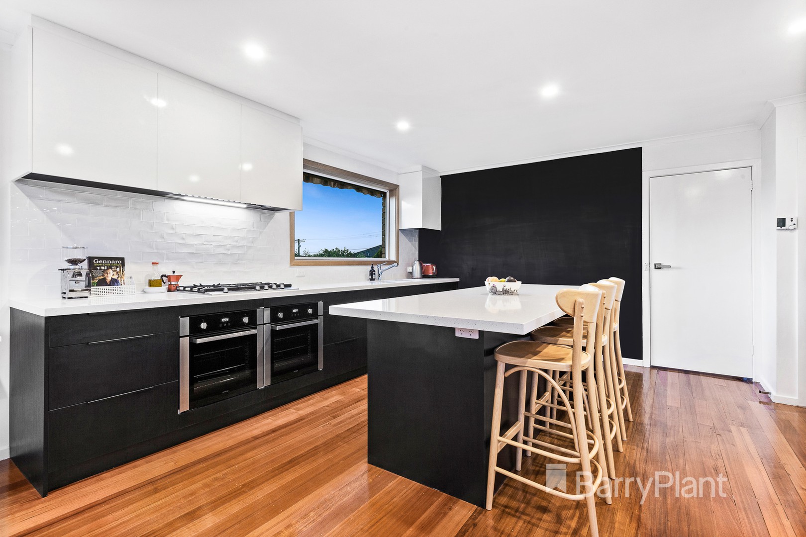 70 Latrobe Street Bulleen Vic undefined, Bulleen - Thumbnail 3