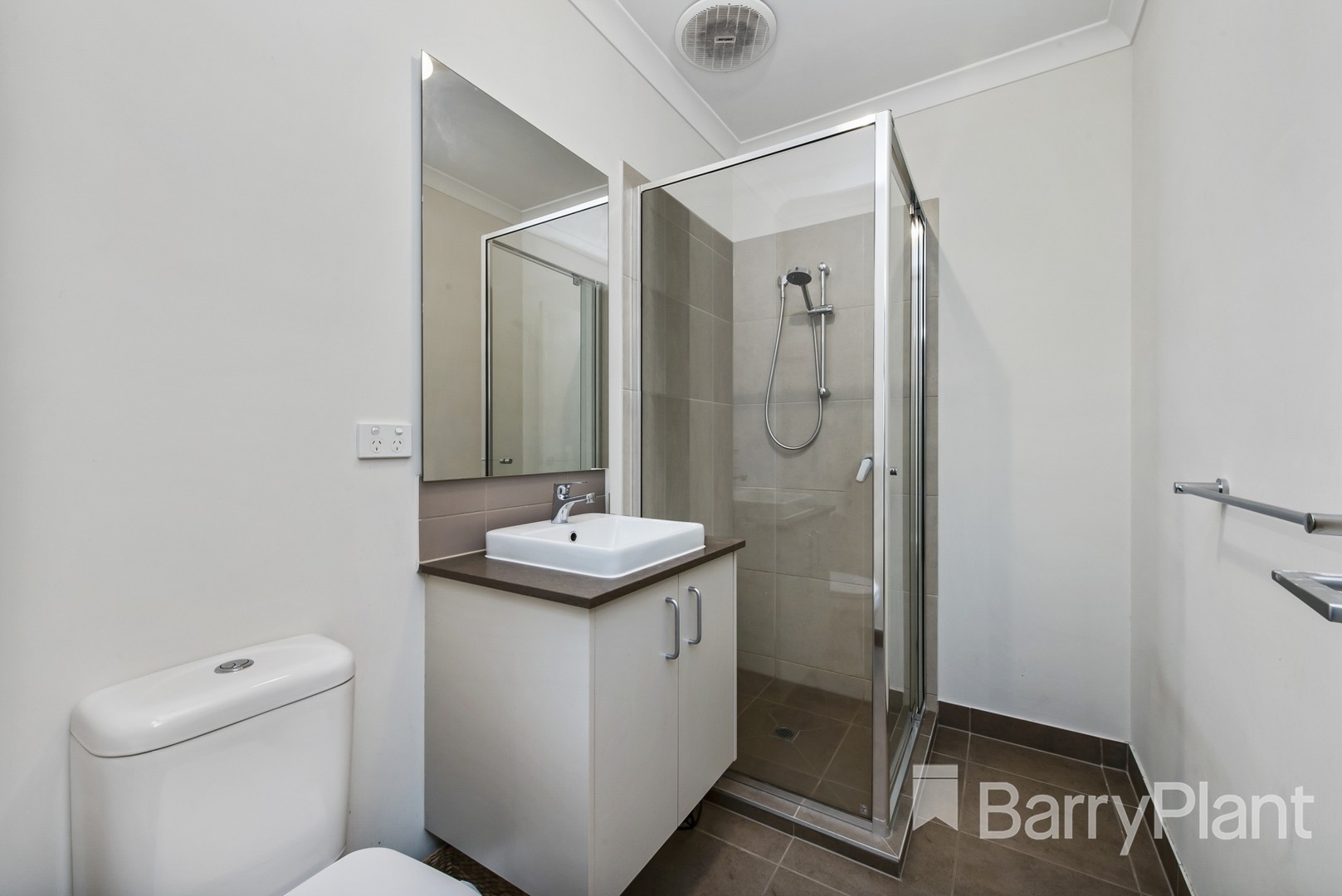 10 Branagh Walk, Truganina, VIC 3029 - Thumbnail 2 - 17/05/2019