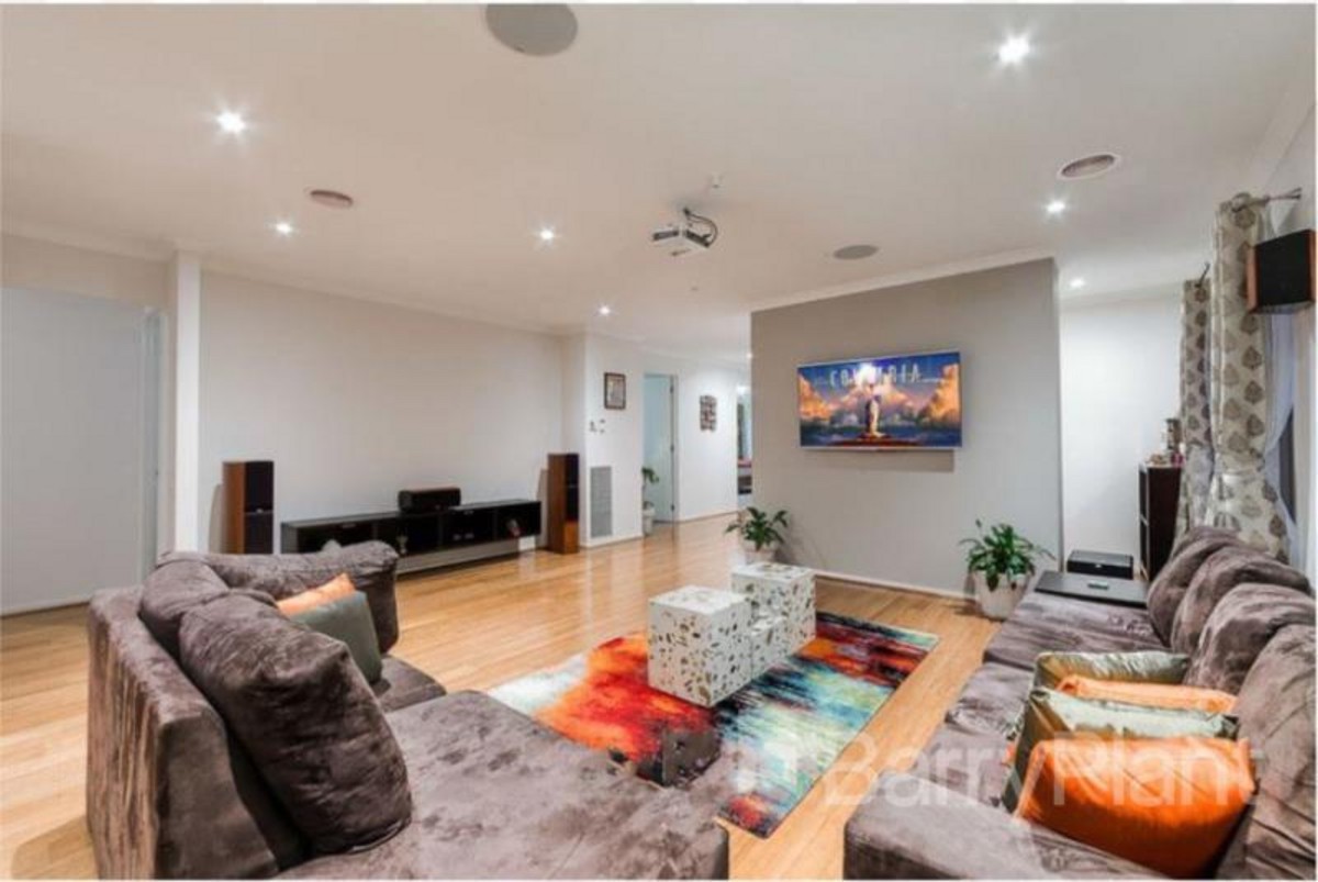 24 Saffron Avenue, Officer, VIC 3809 - Thumbnail 1 - 25/05/2019