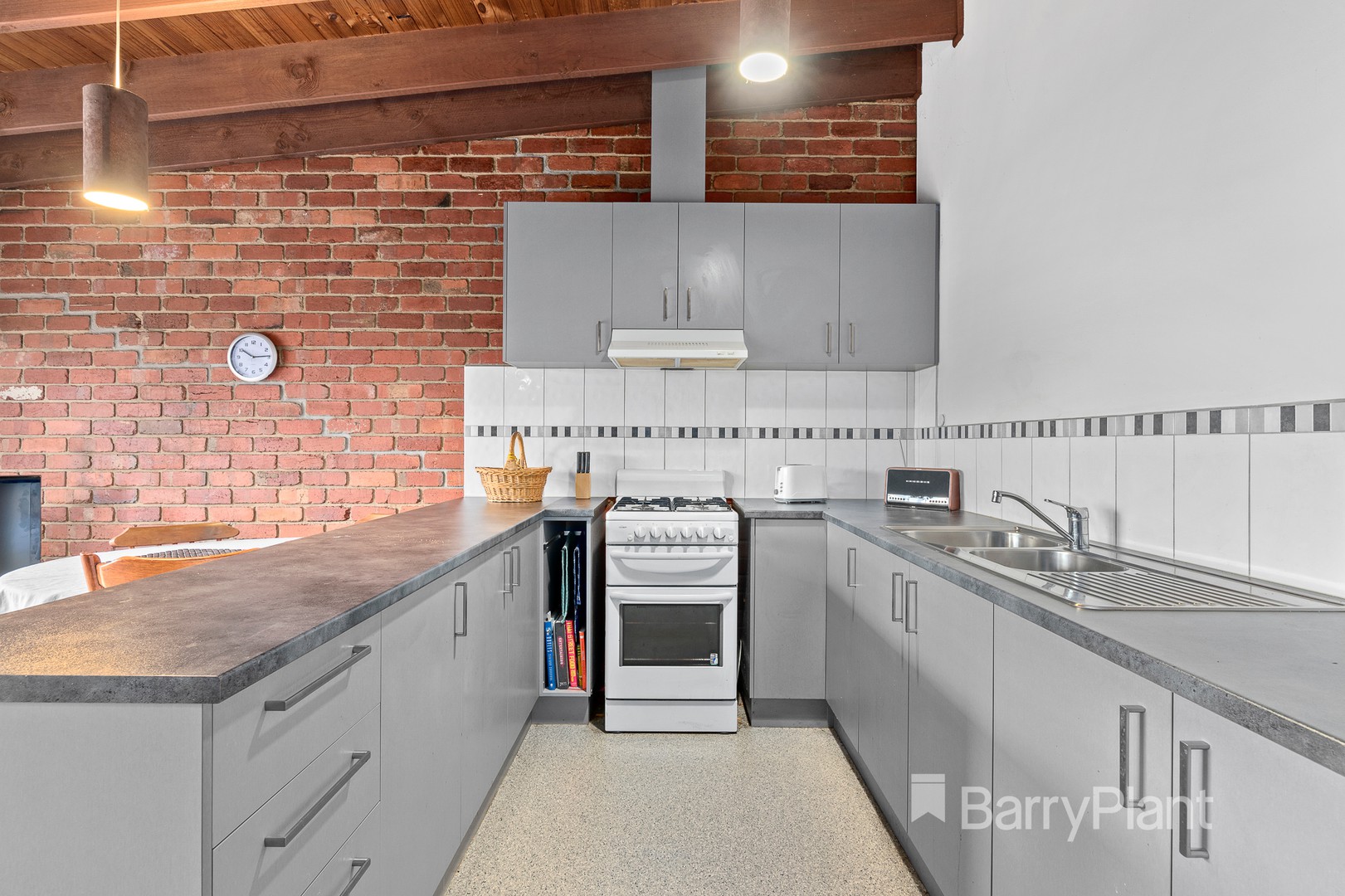 2/79 Castella Street, Lilydale, VIC 3140 - Thumbnail 1 - 17/05/2019