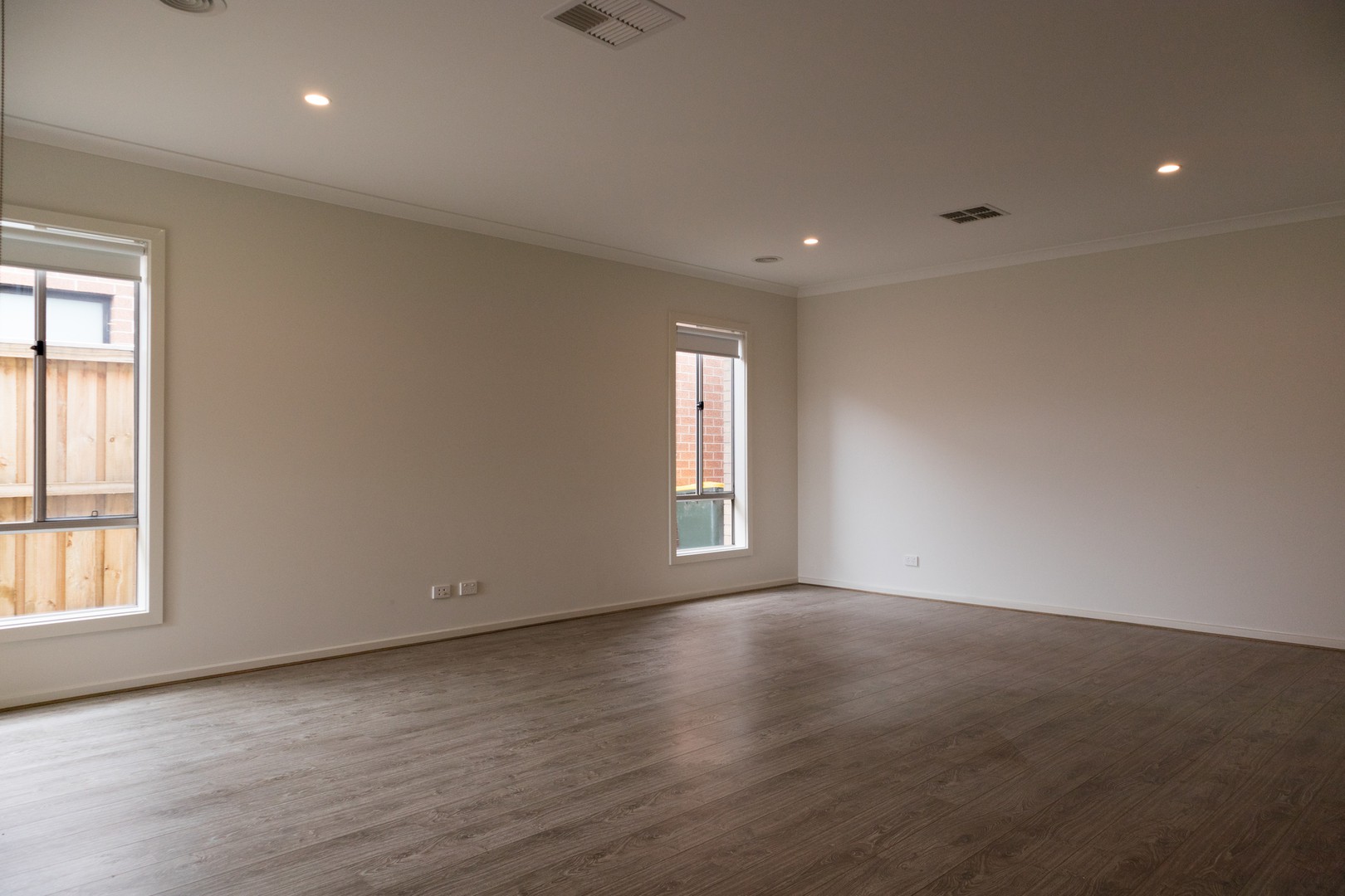 6 Burwood Street, Mickleham, VIC 3064 - Thumbnail 2 - 25/05/2019