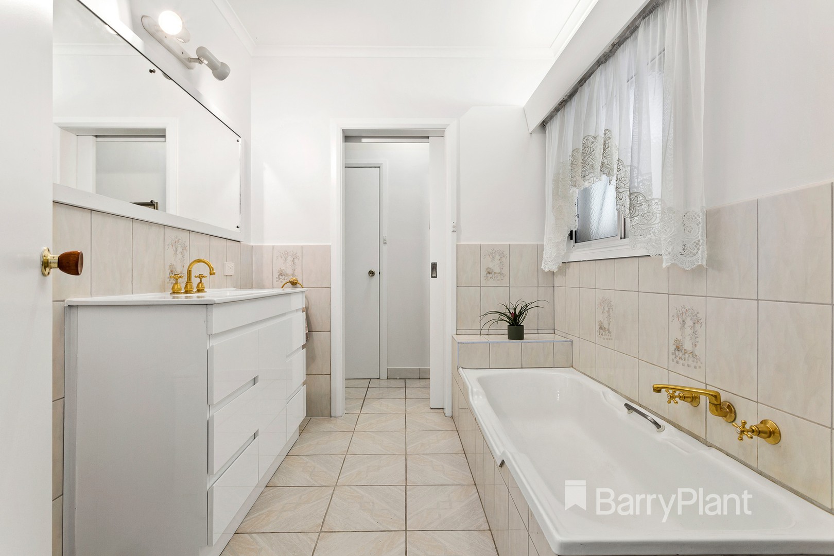 11 Christa AvenueBurwood East, VIC 3151, Burwood East - Thumbnail 8