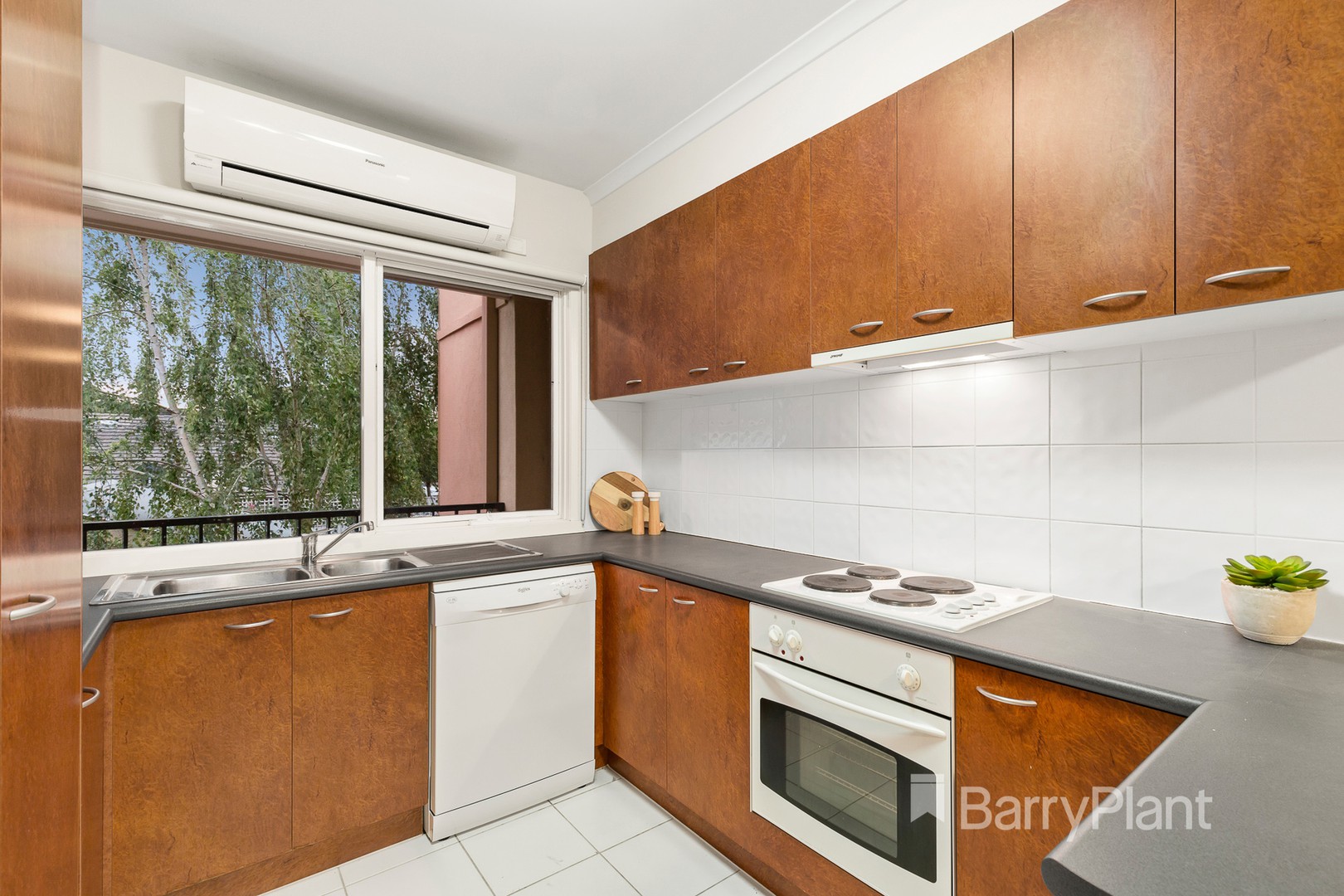 18/32-34 Mitcham Road, Donvale, VIC 3111, Halls Head - Thumbnail 5