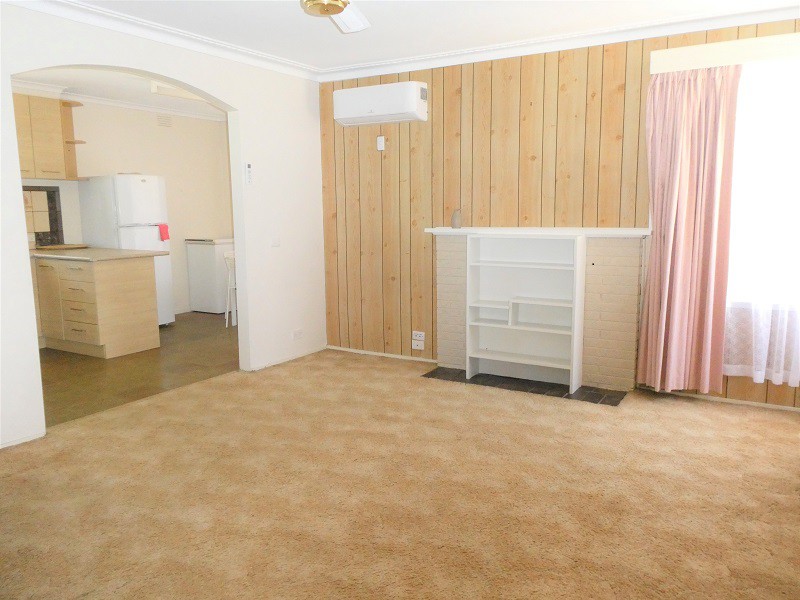 307 Elizabeth Drive, Sunbury, VIC 3429 - Thumbnail 2 - 06/03/2019