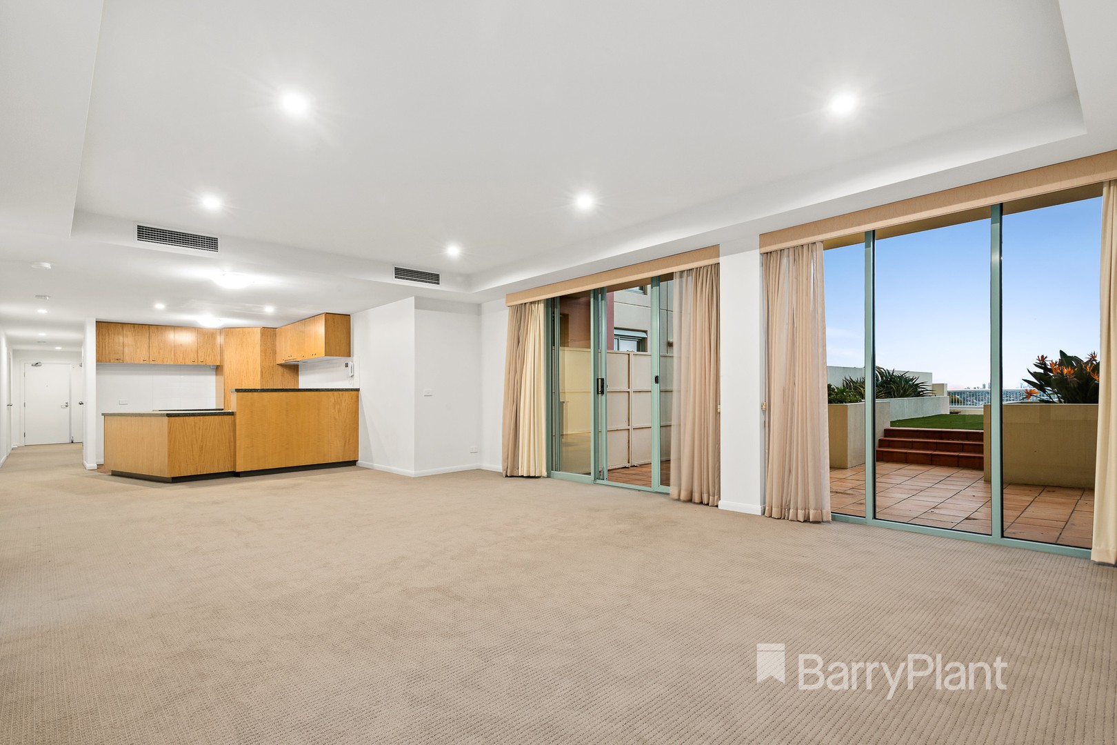 1001/2 Sovereign Point CourtDoncaster, VIC 3108, Doncaster - Thumbnail 2