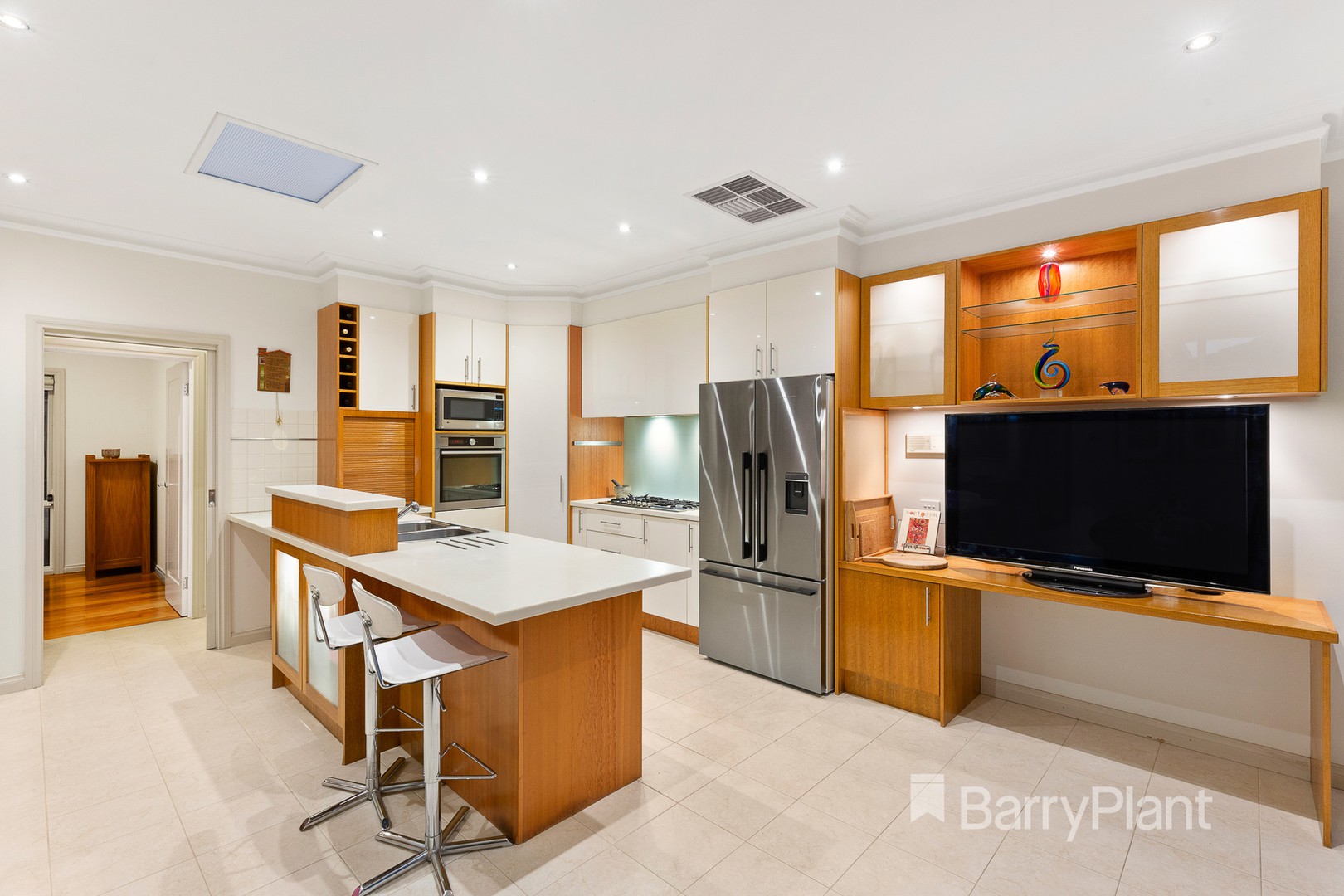 2/10 Avon Street, Bulleen, VIC 3105, Bulleen - Thumbnail 2