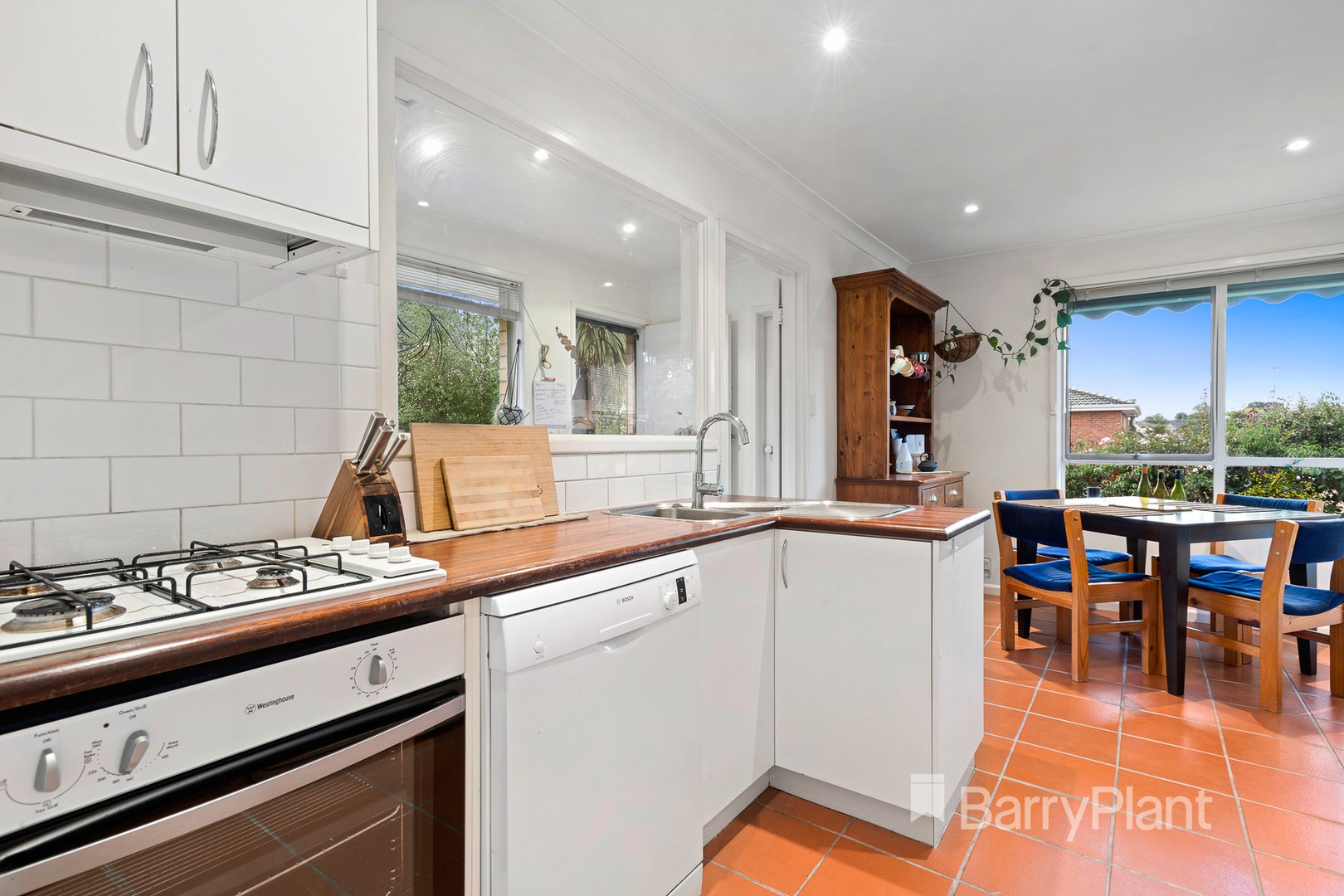 16 Monaco StreetDoncaster, VIC 3108, Doncaster - Thumbnail 4