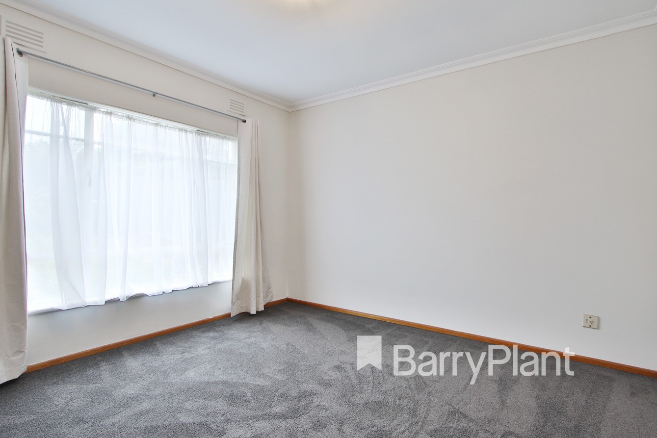 15 Park Road, Donvale, VIC 3111 - Thumbnail 2 - 25/05/2019