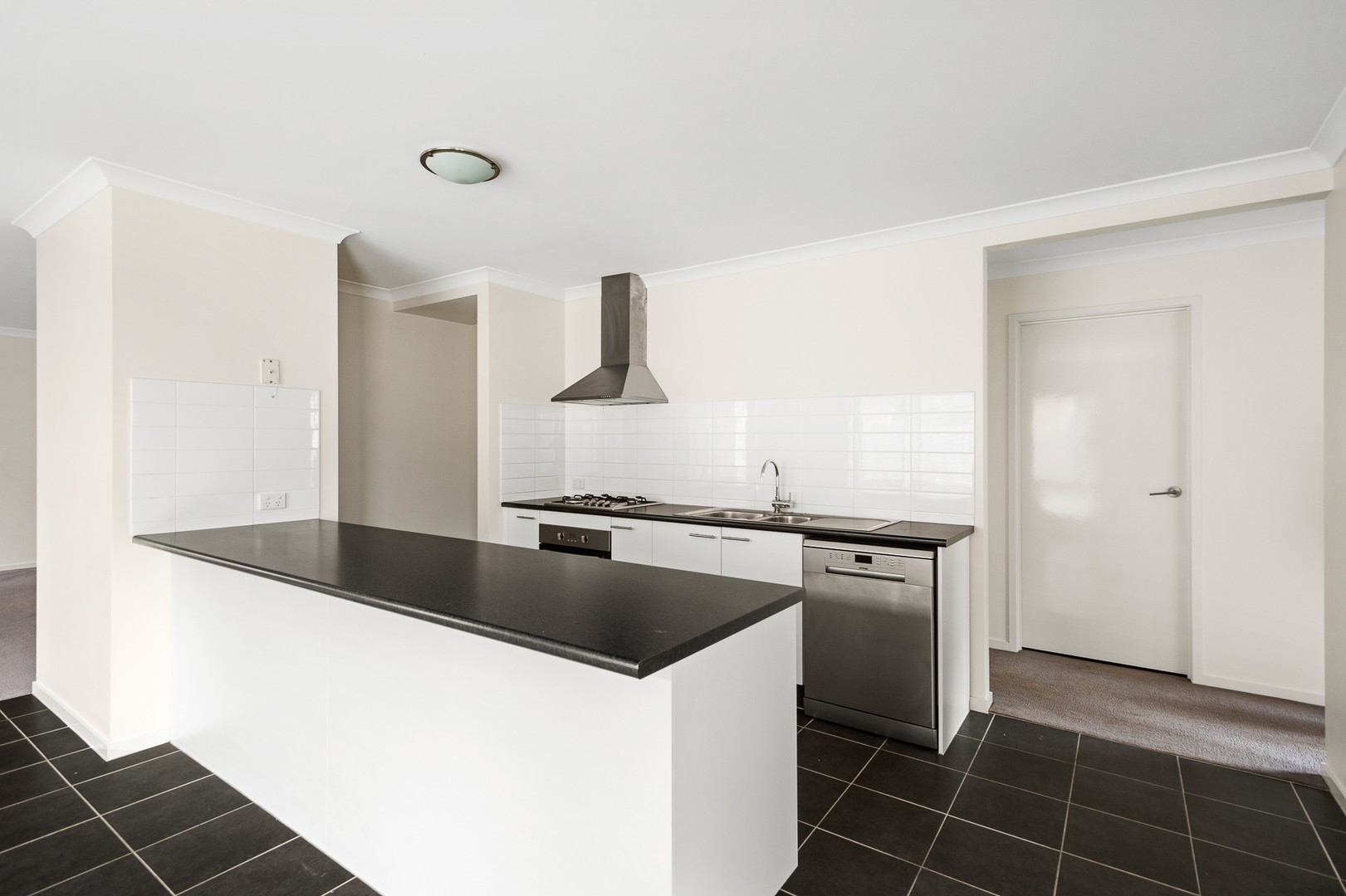 38 Fitzwilliam Drive, Doreen, VIC 3754 - Thumbnail 1 - 16/05/2019