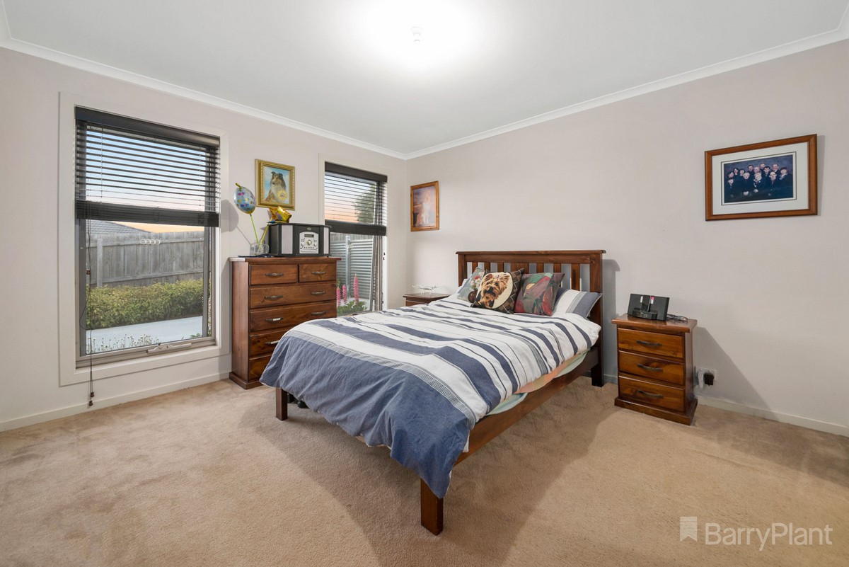 15 Bladen Street, Warragul, VIC 3820 - Thumbnail 2 - 06/12/2018