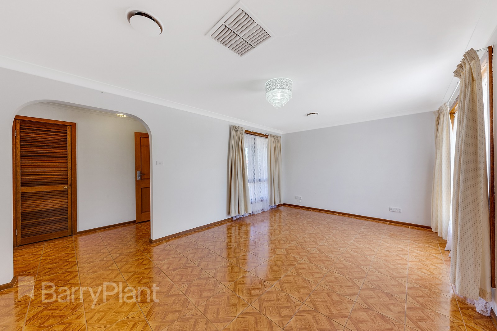 578 Main Road West, Kings Park, VIC 3021 - Thumbnail 2 - 16/05/2019